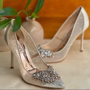 NWT - Badgley Mischka Quintana Crystal Ornamented Pump